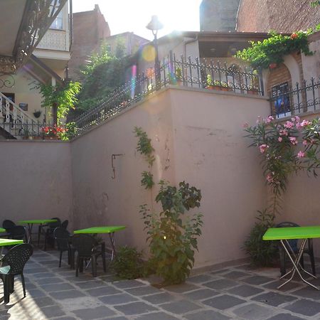Hotel Canyon Tbilisi Bagian luar foto