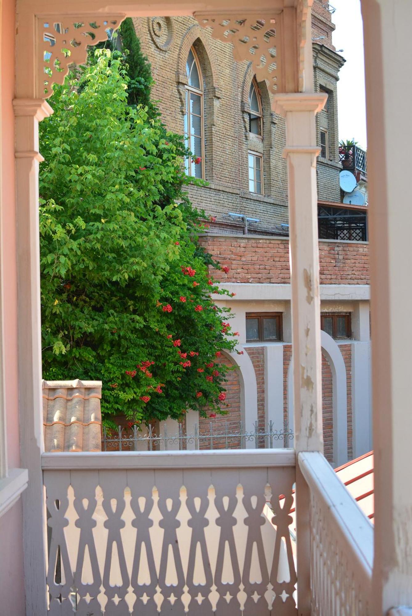 Hotel Canyon Tbilisi Bagian luar foto