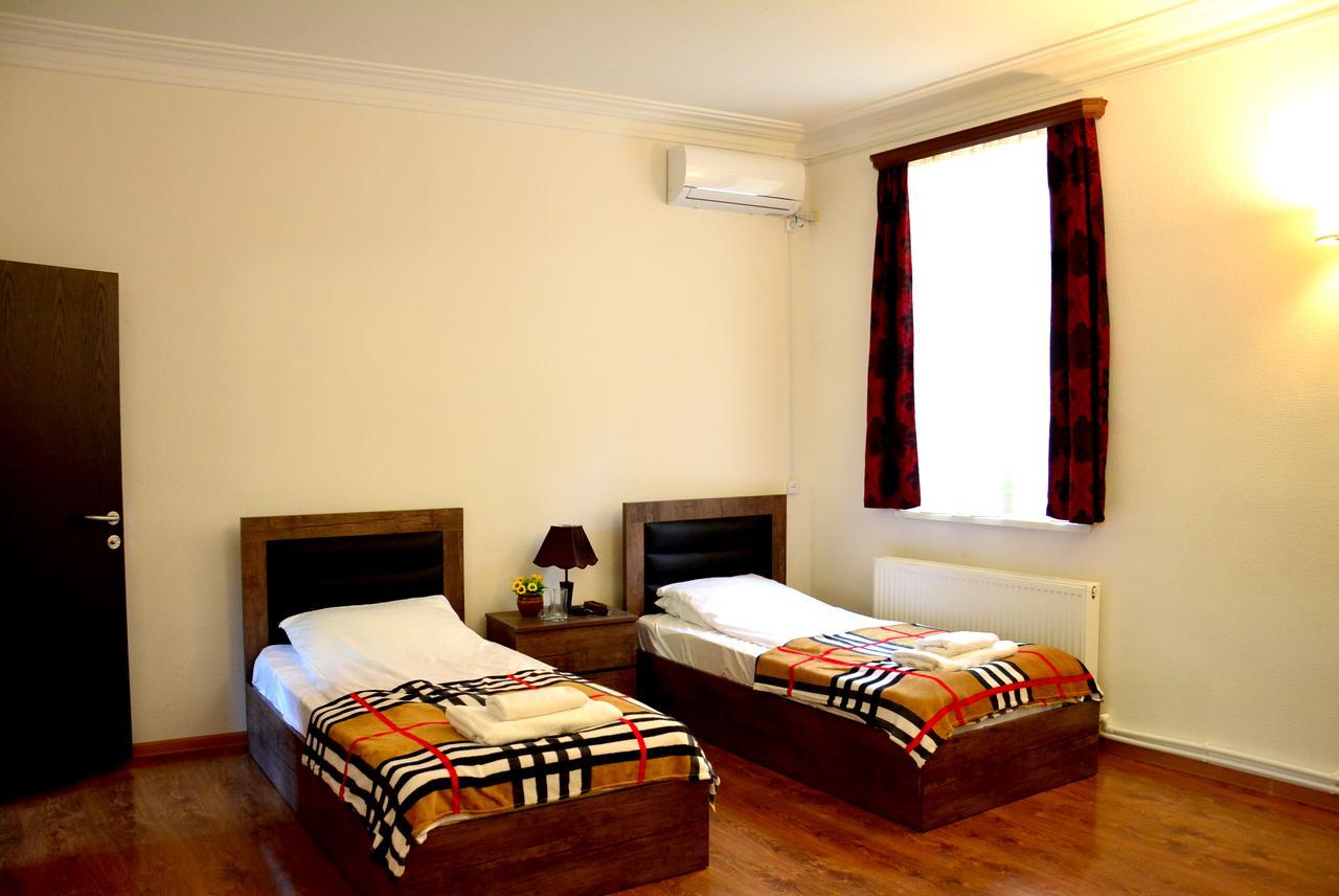 Hotel Canyon Tbilisi Bagian luar foto